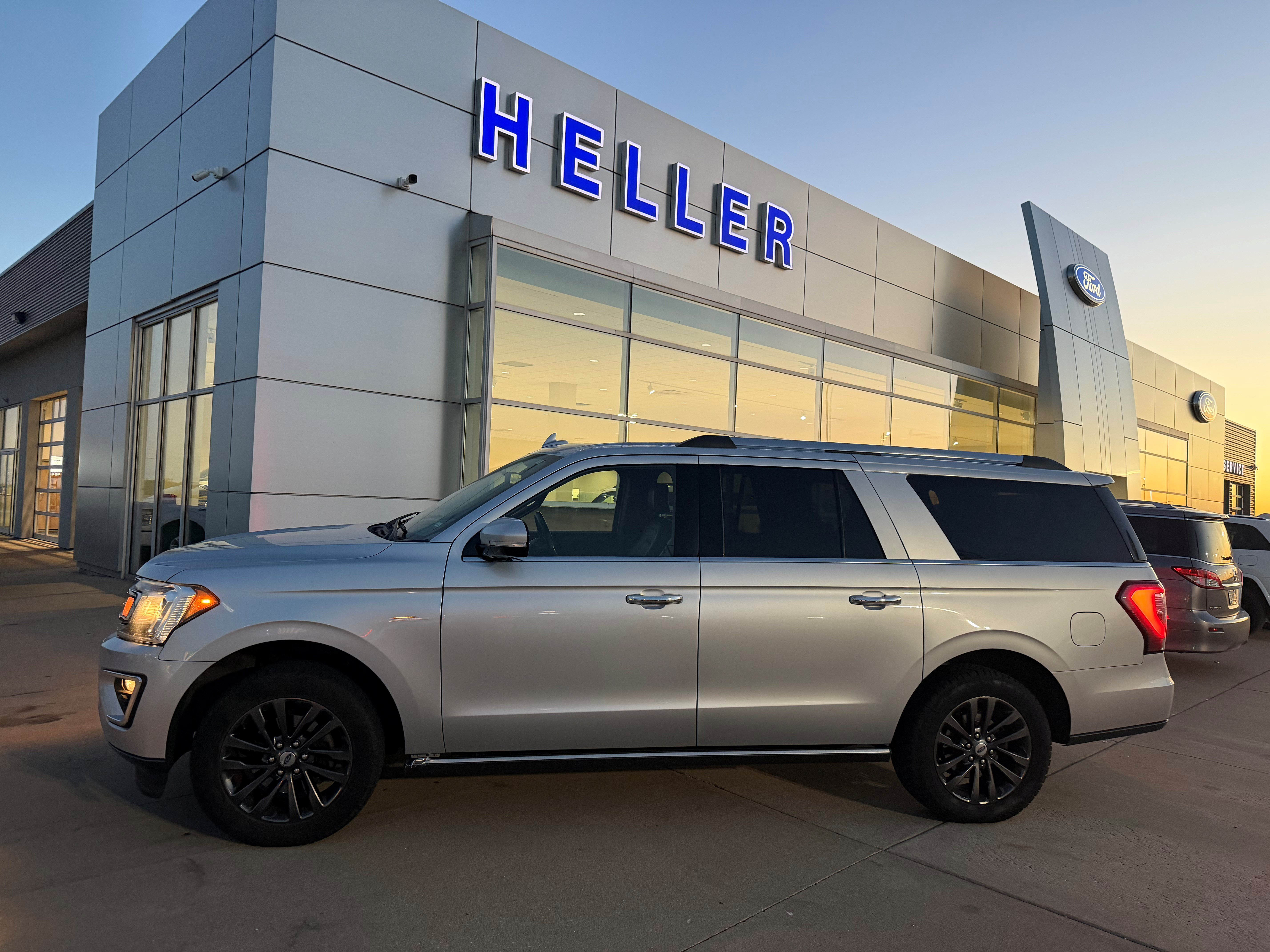 Used 2019 Ford Expedition Max Limited AWD/4WD image 3