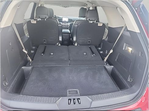 Certified 2022 Ford Explorer XLT image 11