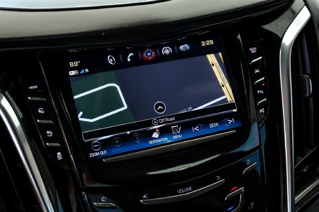 Used 2020 Cadillac Escalade Platinum AWD/4WD image 19