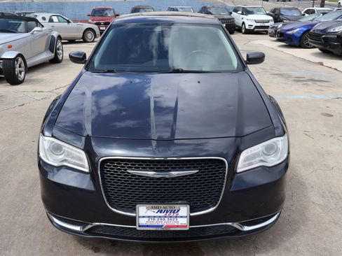 Used 2016 Chrysler 300 Limited RWD image 30