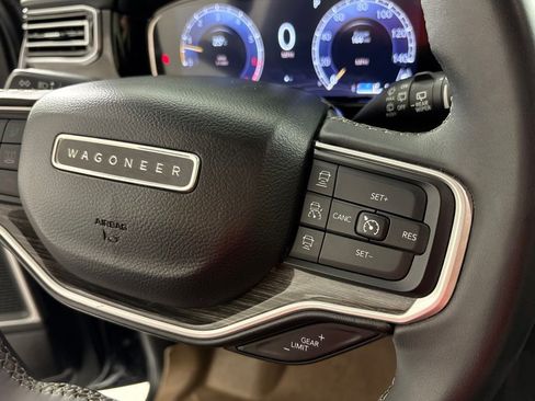 Used 2022 Jeep Wagoneer Series III w/ Convenience Group I RWD image 34