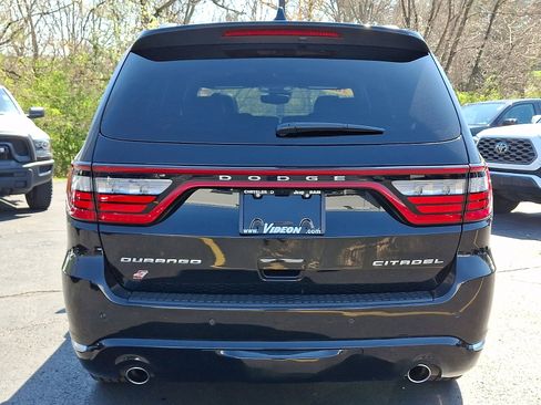 Certified 2022 Dodge Durango Citadel image 5