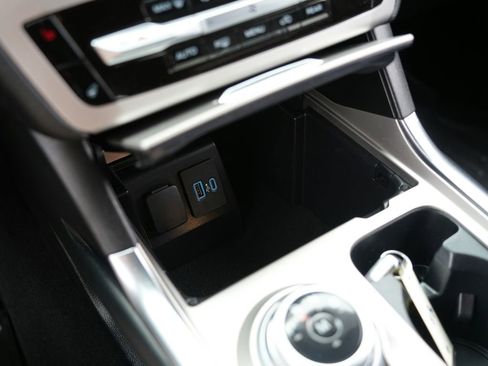 Used 2021 Ford Explorer XLT w/ Equipment Group 202A image 16