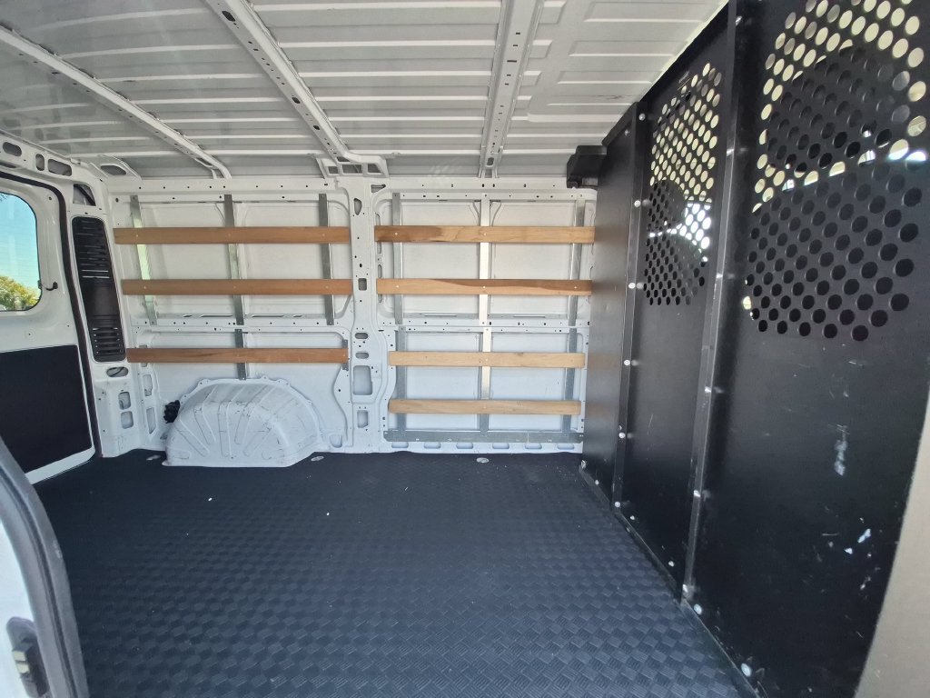 Used 2025 RAM ProMaster 2500 w/ U-Haul Equipment Group FWD image 29