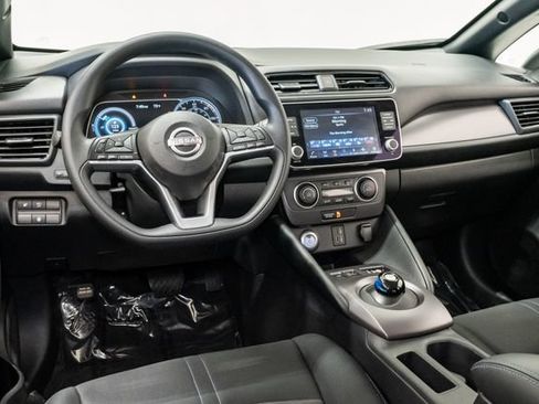 Used 2025 Nissan Leaf S FWD image 7