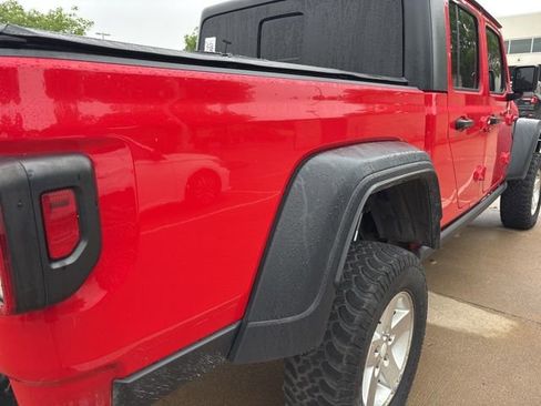 Used 2020 Jeep Gladiator Sport w/ Quick Order Package 24S AWD/4WD image 4
