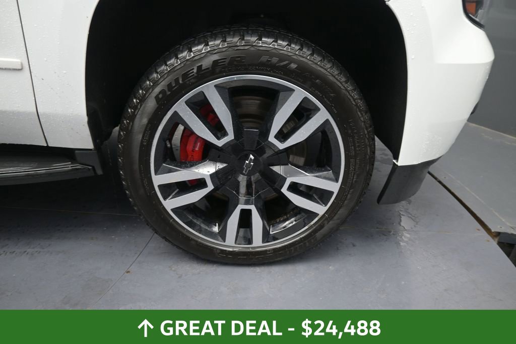 Used 2018 Chevrolet Tahoe Premier w/ RST 6.2L Performance Edition AWD/4WD image 17