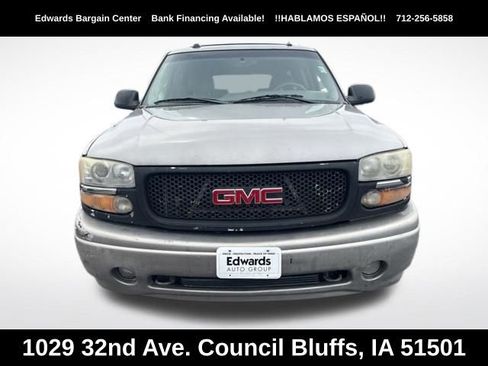 Used 2005 GMC Yukon XL Denali AWD/4WD image 2