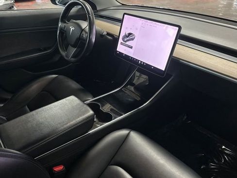 Used 2018 Tesla Model 3 Long Range RWD image 18