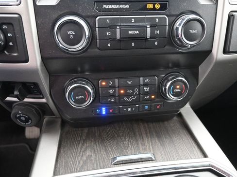 Certified 2021 Ford F250 Lariat w/ Tremor Off-Road Package image 30