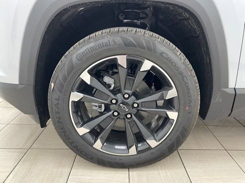 New 2026 Chevrolet Equinox RS w/ Convenience Package III AWD/4WD image 8