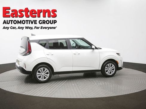 Used 2025 Kia Soul LX FWD image 43