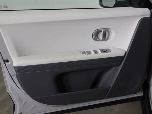 Used 2024 Hyundai Ioniq 5 SE RWD image 27