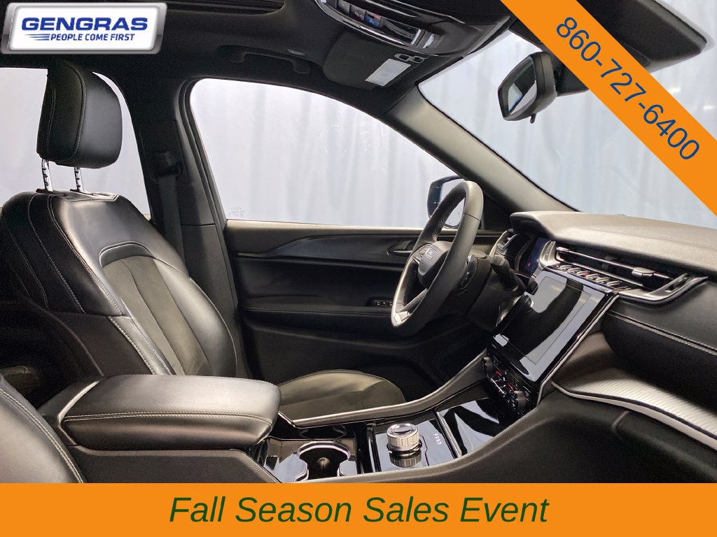 Used 2023 Jeep Grand Cherokee L Altitude AWD/4WD image 45