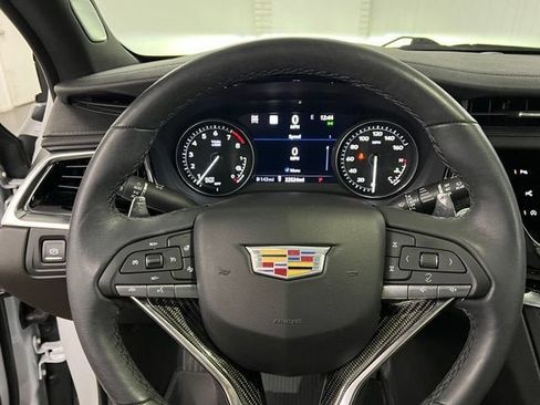 Certified 2025 Cadillac XT6 Sport w/ Technology Package AWD/4WD image 15