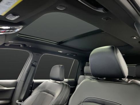 New 2026 Jeep Grand Cherokee L Limited w/ Luxury Tech Group II image 7