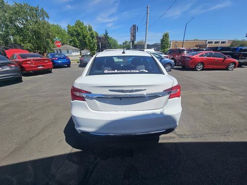 Used 2013 Chrysler 200 LX FWD image 9