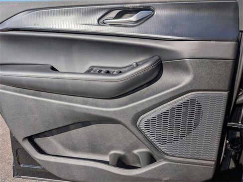 New 2025 Jeep Grand Cherokee Altitude image 15