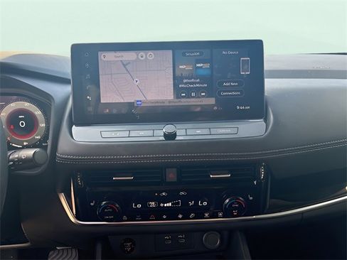 Used 2024 Nissan Rogue SL w/ SL Premium Package image 25