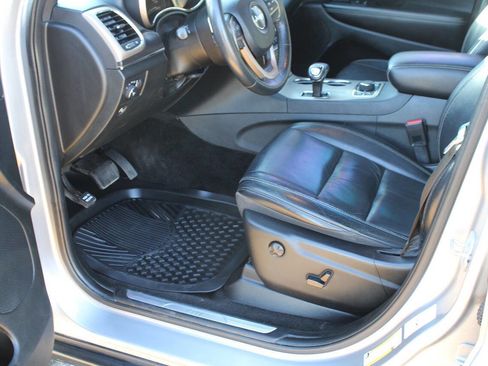 Used 2015 Jeep Grand Cherokee Limited image 54