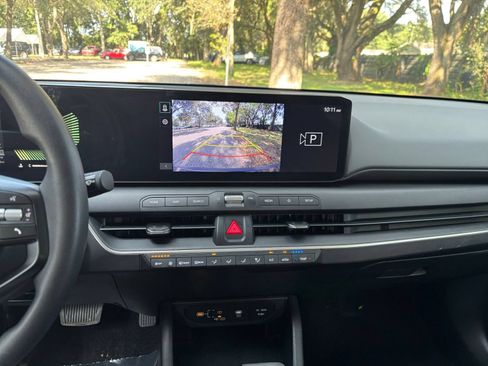 Used 2025 Kia K4 FWD image 17