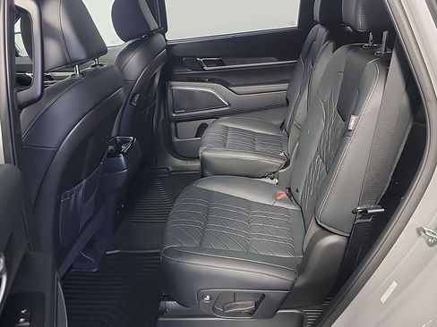 Certified 2025 Kia Telluride SX Prestige X-Line AWD/4WD image 17