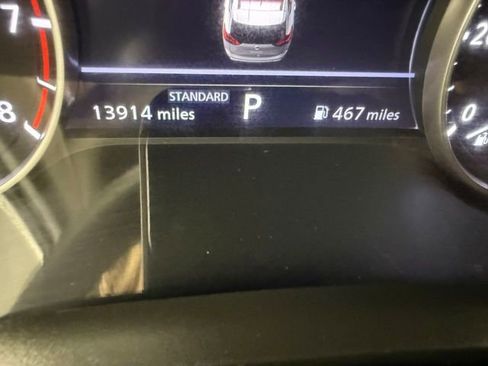 Used 2025 Nissan Rogue SV w/ SV Premium Package image 20