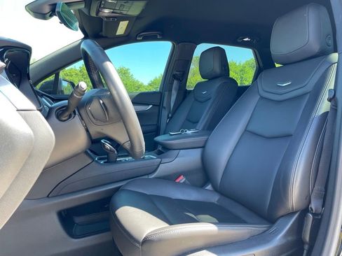 Certified 2024 Cadillac XT5 Luxury FWD image 7
