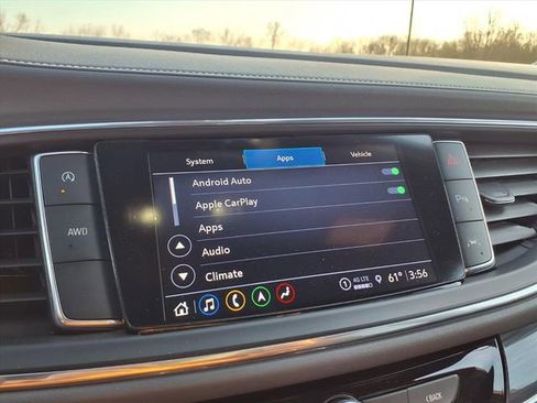 Used 2024 Buick Enclave Premium image 70