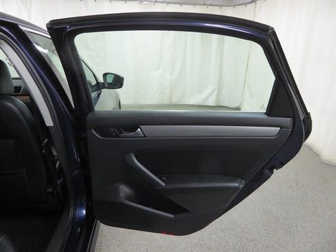 Used 2014 Volkswagen Passat 2.5 SE image 30