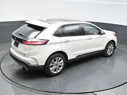 Used 2019 Ford Edge Titanium w/ Cold Weather Package AWD/4WD image 41