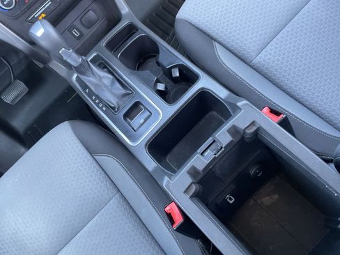 Used 2017 Ford Escape SE w/ Equipment Group 201A AWD/4WD image 23
