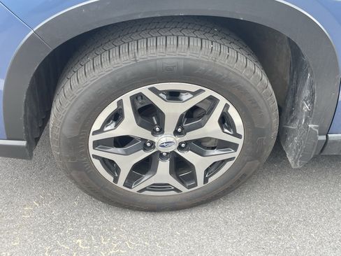 Certified 2023 Subaru Forester Premium AWD/4WD image 5