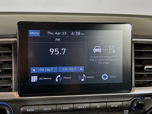 Used 2025 Hyundai Venue SEL FWD image 21