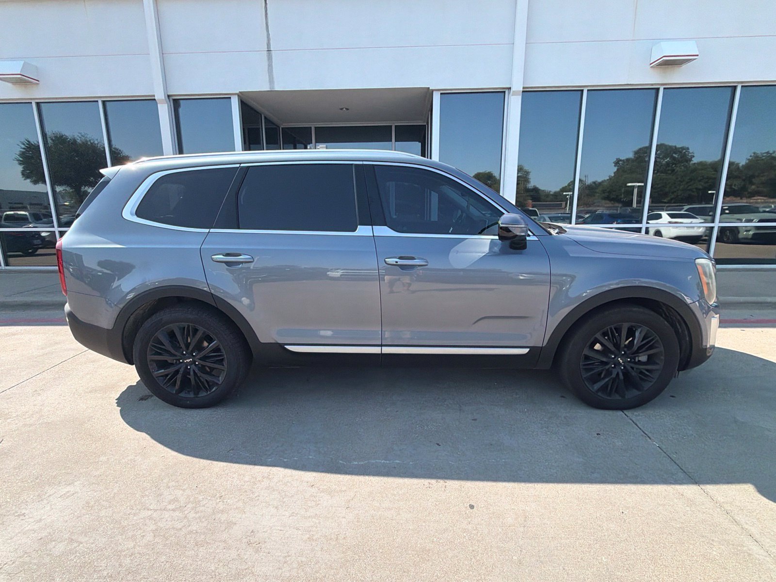 Used 2022 Kia Telluride SX w/ SX Prestige Package AWD/4WD image 4