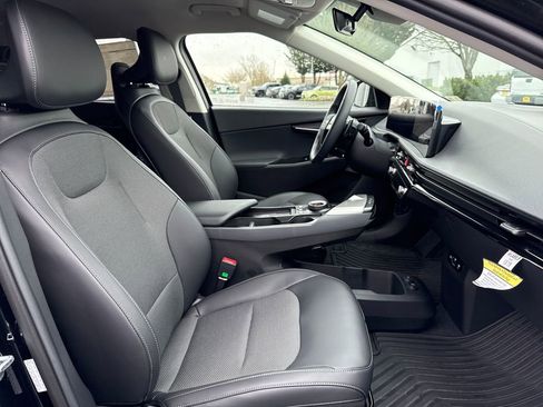 New 2025 Kia EV6 Light w/ Light LR Technology Package image 11