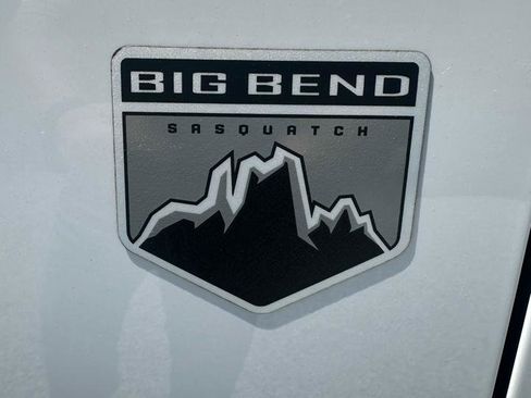 Used 2021 Ford Bronco Big Bend w/ Sasquatch Package AWD/4WD image 9
