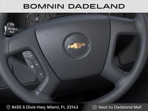 New 2026 Chevrolet Express 3500 LT w/ LT Preferred Equipment Group RWD image 19
