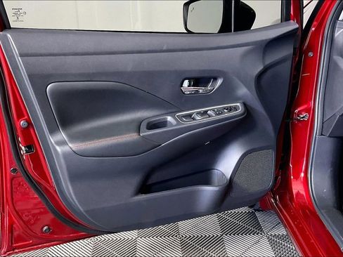Certified 2025 Nissan Versa SR w/ Trunk Package FWD image 21