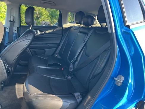 Used 2022 Jeep Compass Trailhawk w/ Trailhawk Convenience Group AWD/4WD image 13