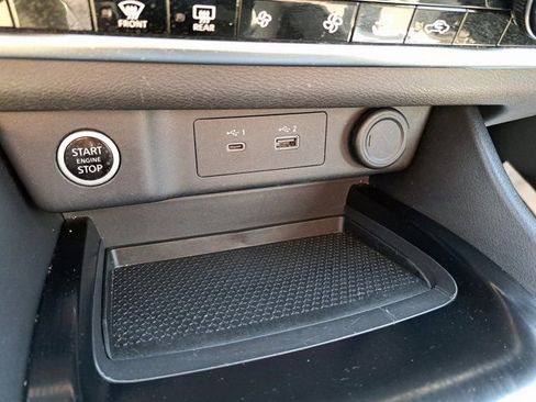 Used 2023 Nissan Rogue SV AWD/4WD image 16