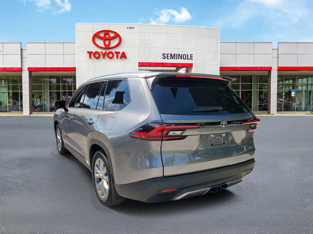 Used 2026 Toyota Grand Highlander FWD image 4
