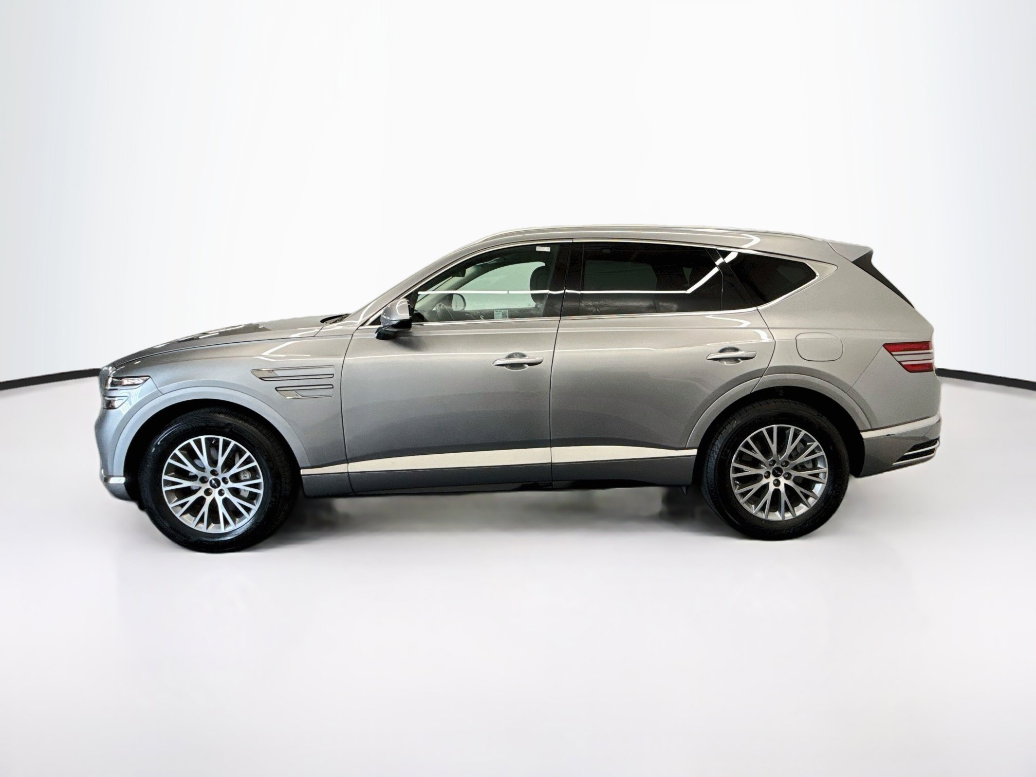 Used 2025 Genesis GV80 2.5T Standard AWD/4WD image 4