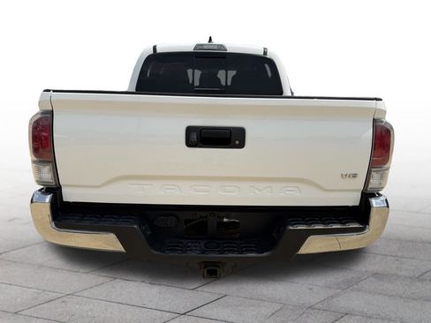 Used 2022 Toyota Tacoma TRD Off-Road image 5