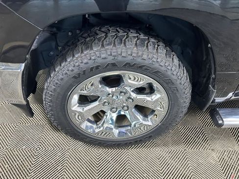 Used 2020 RAM 1500 Big Horn AWD/4WD image 10