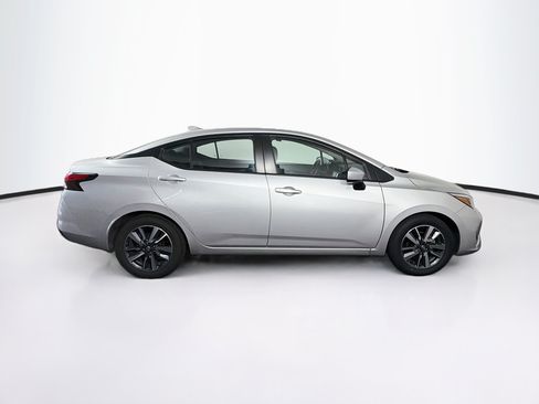 Used 2025 Nissan Versa SV FWD image 10