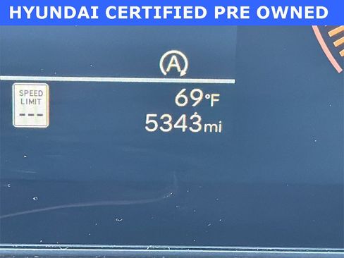 Used 2025 Hyundai Santa Fe SE w/ Tow & Go Package image 28