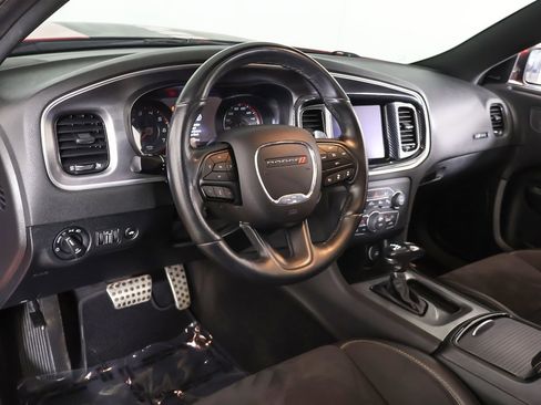 Used 2018 Dodge Charger R/T image 32