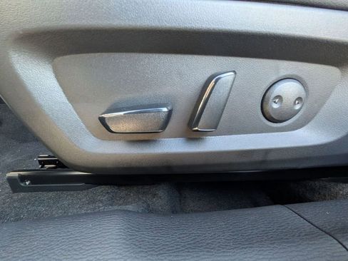 New 2026 Mitsubishi Outlander SEL image 13