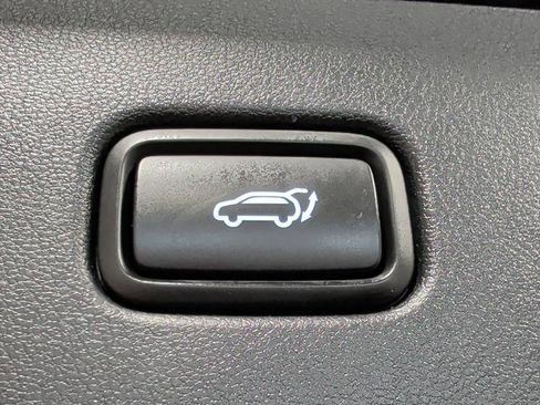 Used 2023 Hyundai Tucson SEL w/ Cargo Package AWD/4WD image 17